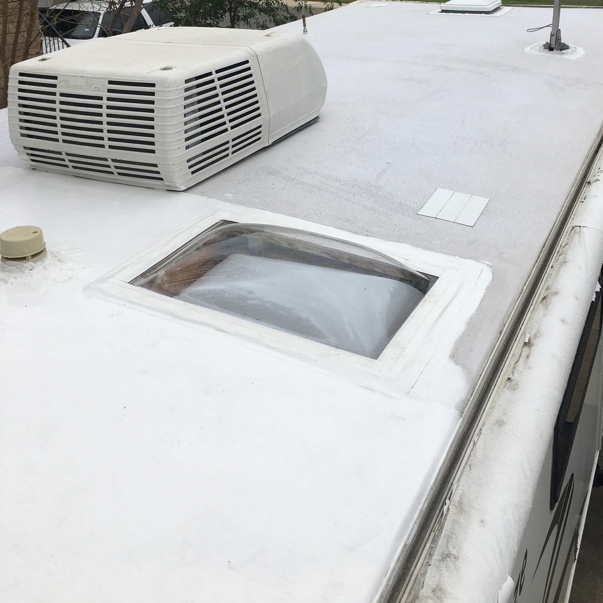 ICON ICON RV Skylight - SL1422S - Smoke, Fits 14"x22" openings, 16"x26" overall, Outer Dome Skylight - Outdoor Depot
